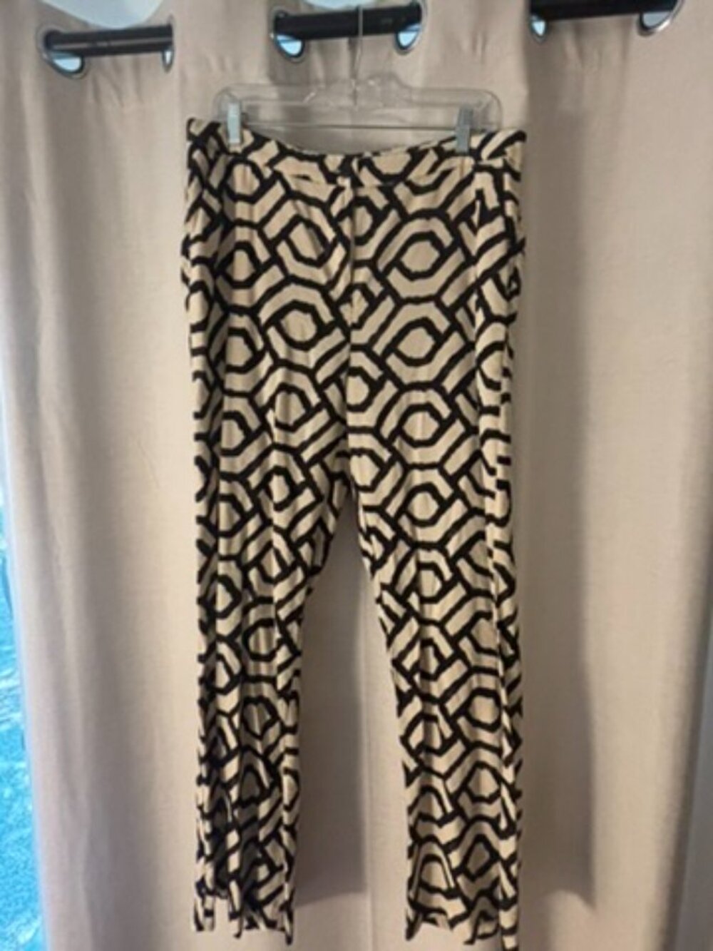 H&M Lightweight Pants with Fun Pattern - Picture 2 of 4
